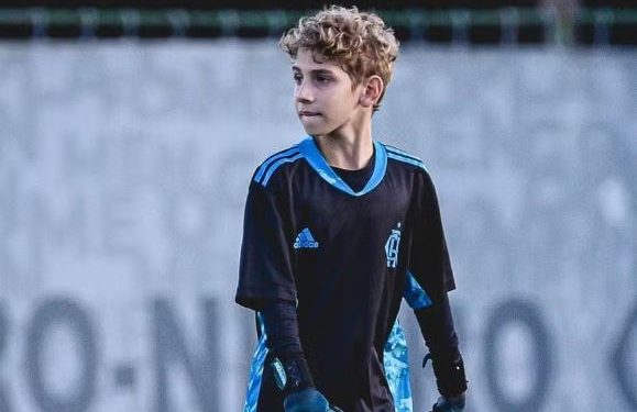 Depois do Internacional, goleiro maranhense de apenas 10 anos faz escolha entre Flamengo e Palmeiras