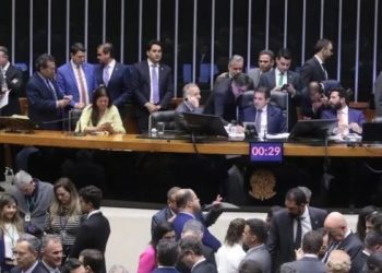 Câmara Federal aprova projeto que amplia número de deputados federais de 513 para 531