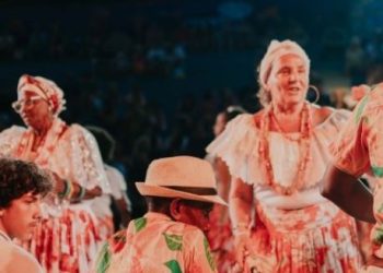 Grupos, artistas e manifestações folclóricas se apresentam no projeto Caminhos da Cultura no centro de São Luís