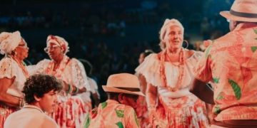 Grupos, artistas e manifestações folclóricas se apresentam no projeto Caminhos da Cultura no centro de São Luís