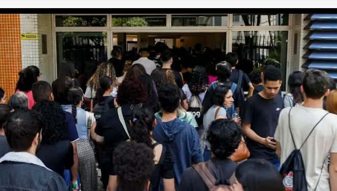 Lula amplia em 30% cotas para negros e indígenas em concursos