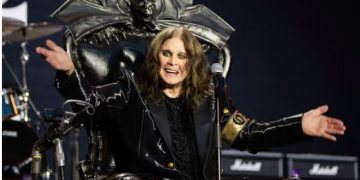 Ozzy Osbourne, vocalista do Black Sabbath e ícone do heavy metal britânico, morre aos 76 anos