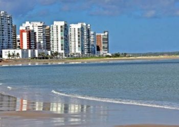 Projeto de lei determina que praias sejam adaptadas para pessoas com deficiência