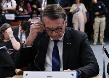 Bolsonaro e mais sete começam a ser julgados pelo STF  por tentativa de golpe de Estado