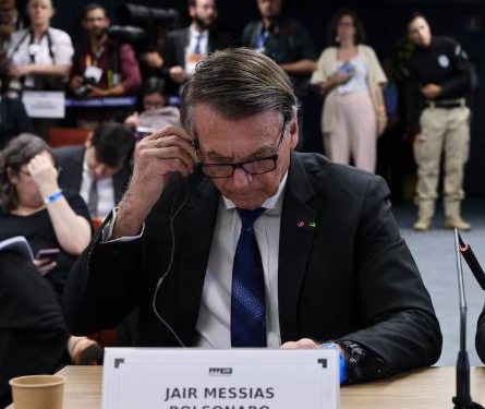 Bolsonaro e mais sete começam a ser julgados pelo STF  por tentativa de golpe de Estado