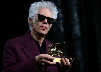 Jim Jarmusch ganha Leão de Ouro em Veneza com Father Mather Sister Brother