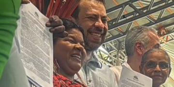 Carta dos Povos é entregue ao presidente da COP 30 e ministros