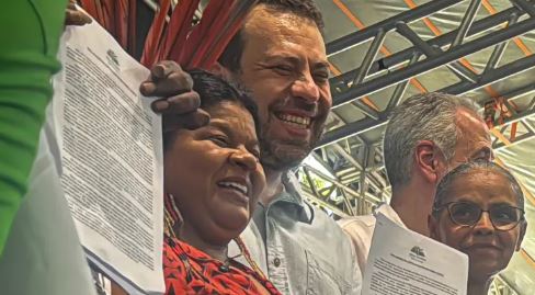 Carta dos Povos é entregue ao presidente da COP 30 e ministros
