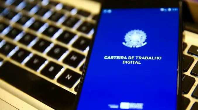 Desemprego tem queda em outubro, batendo novo recorde e chegando a 5,4%, menor taxa da história