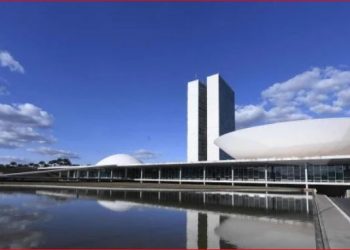 Câmara Federal reajusta a verba de gabinete de deputados em 13,7%