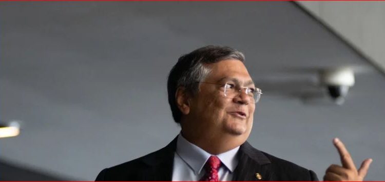 Flávio Dino determina suspensão de ‘penduricalhos’ nos três poderes da República