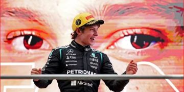 Kimi Antonelli vence GP da China e se torna segundo mais jovem na história do podium da F1