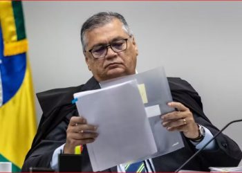 Dino proíbe aposentadoria compulsória como punição a magistrados