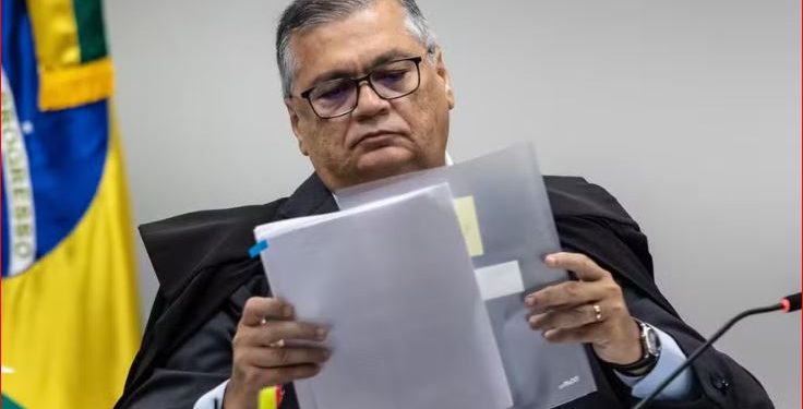 Dino proíbe aposentadoria compulsória como punição a magistrados