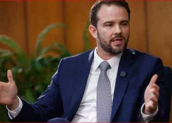 Ministro da Fazenda alerta para crise do BRB por em risco autoridade judiciária