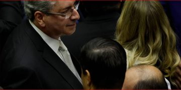 Flávio Dino determina bloqueio de emendas de Eduardo Cunha
