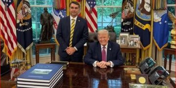 Donald Trump e Flávio Bolsonaro