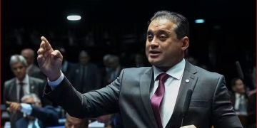 Polícia Federal mira senador Weverton Rocha em nova fase da Operação Sem Desconto