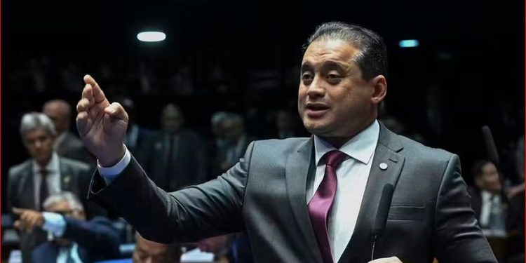 Polícia Federal mira senador Weverton Rocha em nova fase da Operação Sem Desconto