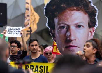 TSE dá 24 horas para Meta e X explicarem tratamento que beneficiaria Flávio contra Lula