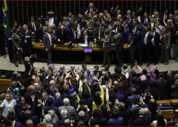 PL cresce de 98 para 121 deputados e avança sobre o centrão; esquerda terá 24% da Câmara