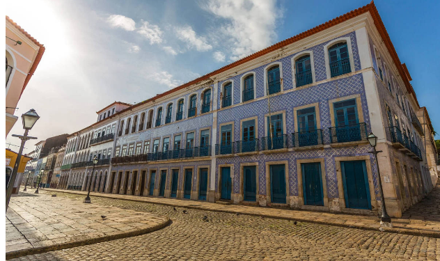 São Luís mantém tradições enquanto se renova com voo internacional e hotel de luxo