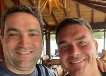 Policia Federal está no encalço do advogado Willer Thomaz, amigo de Flávio Bolsonaro