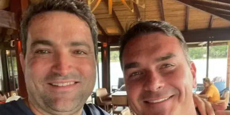 Policia Federal está no encalço do advogado Willer Thomaz, amigo de Flávio Bolsonaro